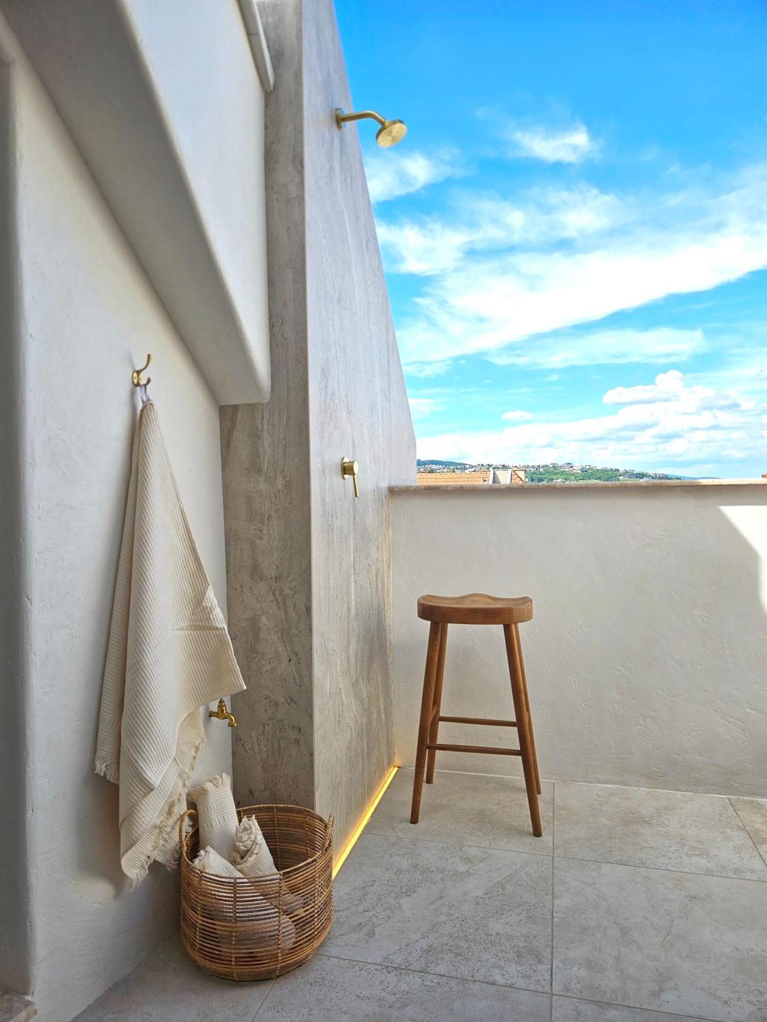New Design Top-class Next To The Castle-free Parking-terrace * Bratislava