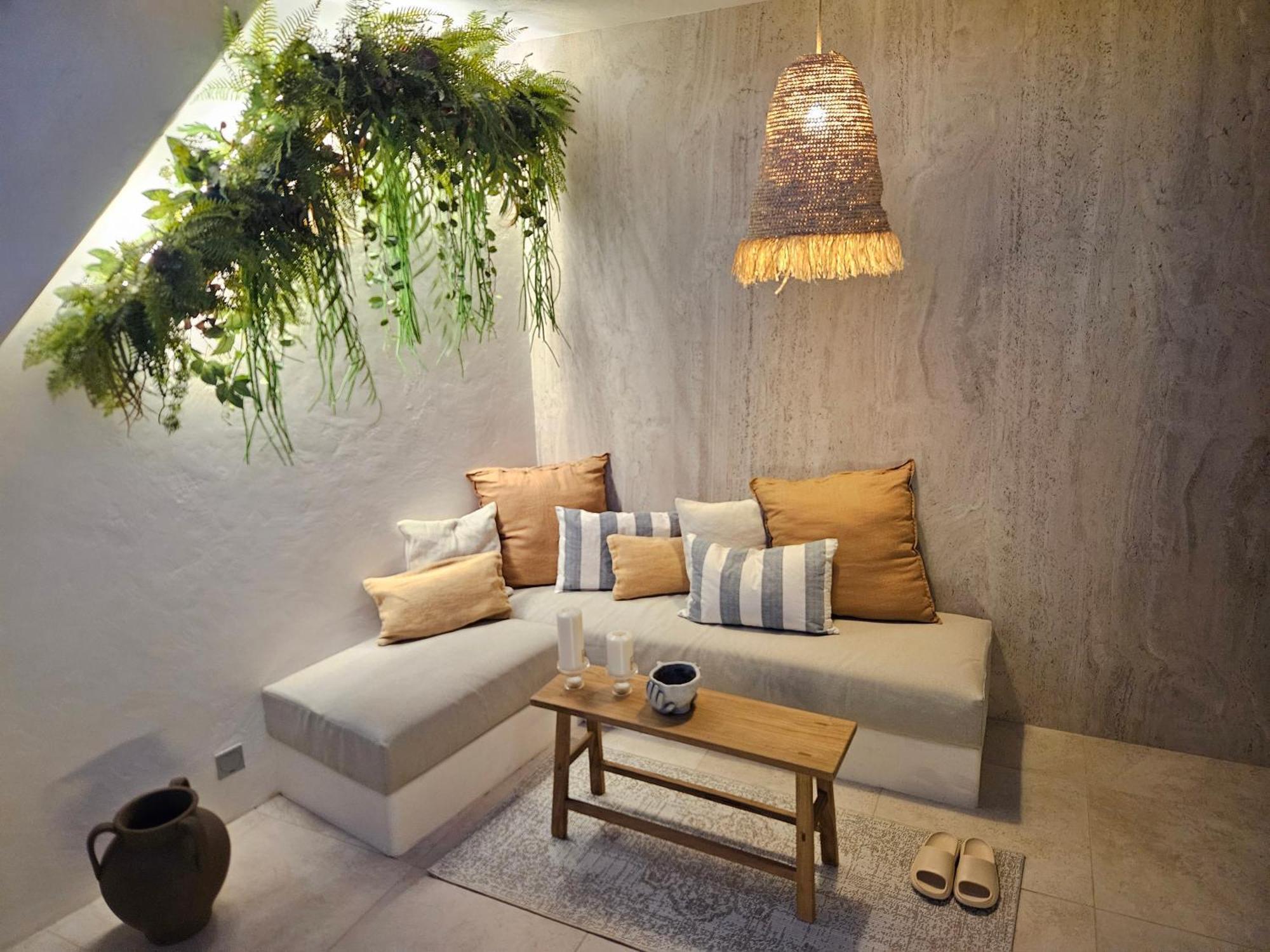 Apartment New Design Top-class Next To The Castle-free Parking-terrace Bratislava